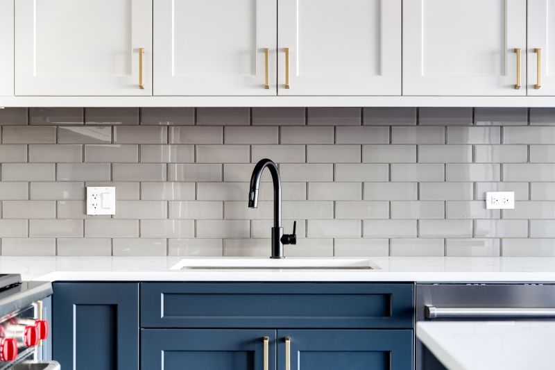 Elegant Kitchen Tile Design
